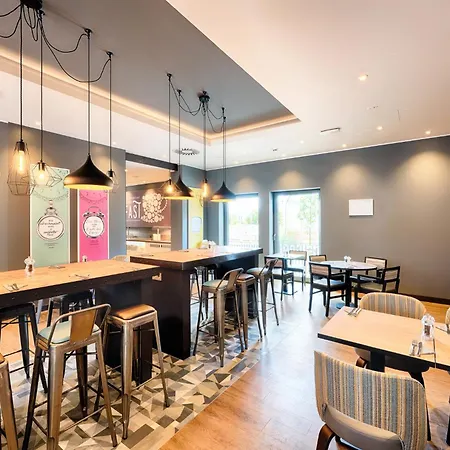 Premier Hotel 3*